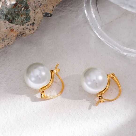 #36 New Unique Pearl Drop Huggie Earrings - Picture 11 of 14